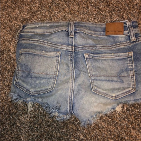 Size 2 American Eagle Shorts - Picture 2 of 3